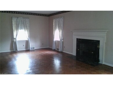 17614 Maple Heights Blvd, Maple Heights, OH 44137 - photo 2