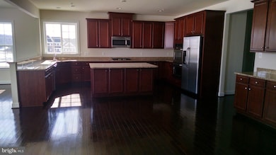 13100 Hunters Ridge Ln, Bowie, MD 20721 - photo 2