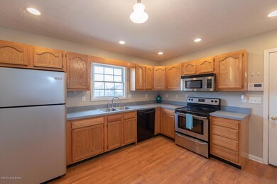 722 Helmwood Cir, Mount Washington, KY 40047 - photo 7