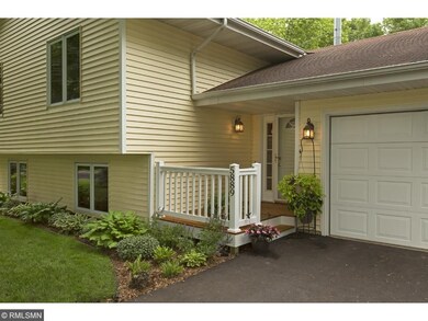 Nice front entry porch.