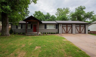 802 NW J St, Bentonville, AR 72712 - photo 2