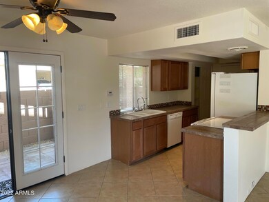 10431 N 11th St unit 3, Phoenix, AZ 85020 - photo 5