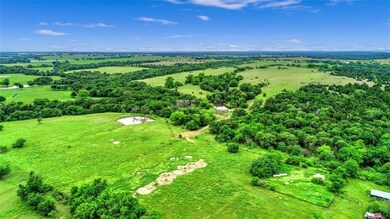 455 Henderson Dr, Whitesboro, TX 76273 - photo 5