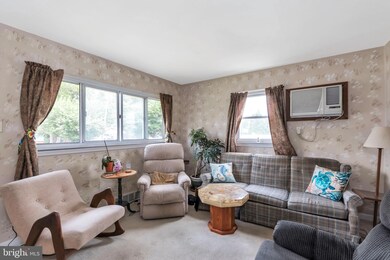 1418 Baetzel Ave, Gloucester City, NJ 08030 - photo 2