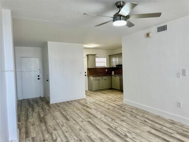 1300 Lincoln Rd unit D704, Miami Beach, FL 33139 - photo 3