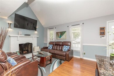 6002 Sara Kay Dr, North Chesterfield, VA 23237 - photo 4