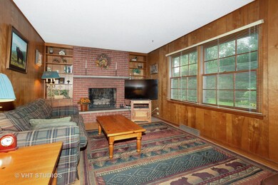 1232 Catalpa Ln, Naperville, IL 60540 - photo 3