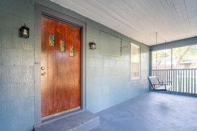 Front Door_Porch