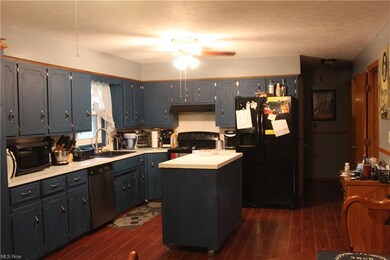 Center island provides additional work and storage