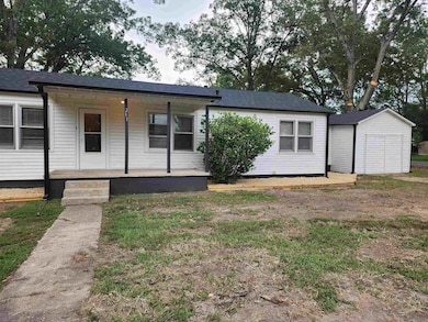 211 SE 3rd St, Bryant, AR 72022 - photo 2