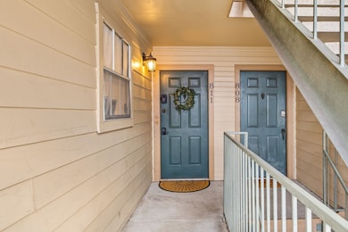 12550 Whittington Dr unit 811, Houston, TX 77077 - photo 4