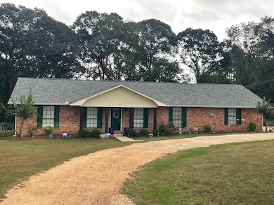 606 Pierce Rd, Columbia, MS 39429 - photo 2