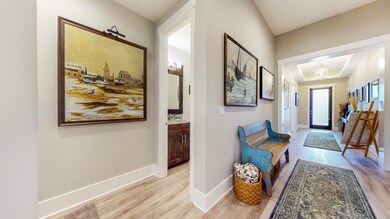 Foyer/Entry