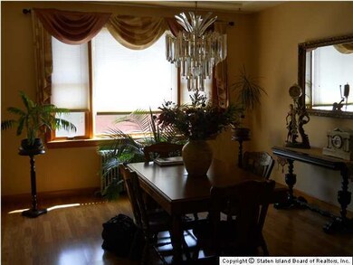 152 Dickie Ave, Staten Island, NY 10314 - photo 5