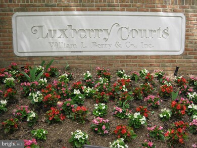 15 Luxberry Ct, Rockville, MD 20852 - photo 3