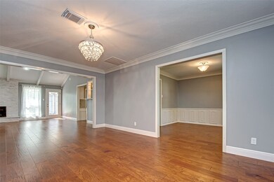 13715 Kingsride Ln, Houston, TX 77079 - photo 7