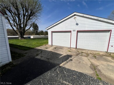 16031 Martha St, East Liverpool, OH 43920 - photo 3