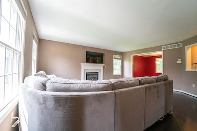 823 E Remington Square, La Porte, IN 46350 - photo 5