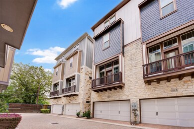 816 Yale St unit C, Houston, TX 77007 - photo 2