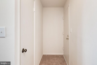 6441 Richmond Hwy unit 302, Alexandria, VA 22306 - photo 2