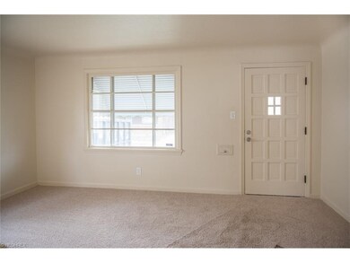 5231 Arch St, Maple Heights, OH 44137 - photo 4