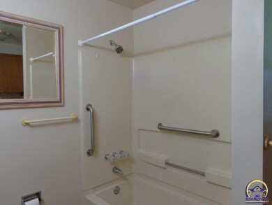 1244 SW 31st St, Topeka, KS 66611 - photo 6
