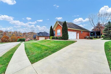 1015 Charlet Ridge Dr, Floyds Knobs, IN 47119 - photo 3