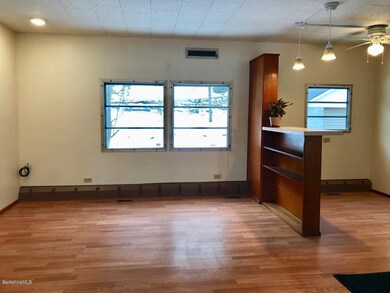 6-living room