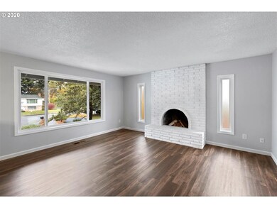 614 SW 19th Cir, Troutdale, OR 97060 - photo 2