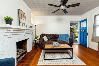 813 N Coalter St, Staunton, VA 24401 - photo 3