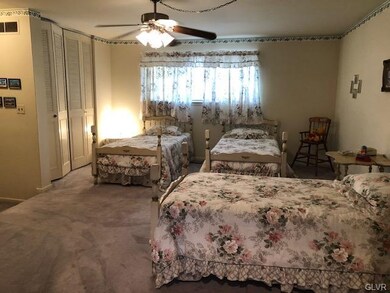 1560 Creekside Rd, Whitehall, PA 18052 - photo 4