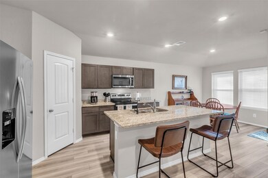 308 Pecos Dr, Huntsville, TX 77340 - photo 3