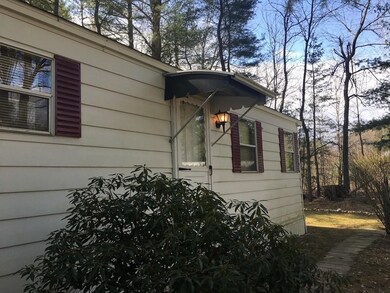 66 Warfield Dr, Westfield, MA 01085 - photo 5