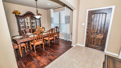 5938 Carnaby Ln, Rosenberg, TX 77471 - photo 7