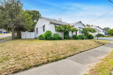 67 Fillmore St, Pawtucket, RI 02860 - photo 2