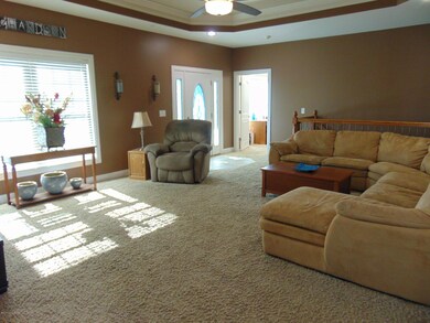 182 Eagles Bluff Ct, Shepherdsville, KY 40165 - photo 6