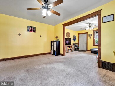 1036 Walnut St, Columbia, PA 17512 - photo 6