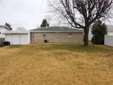 422 N Gladstone Ave, Columbus, IN 47201 - photo 4