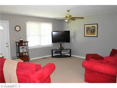 146 Clearview Rd, Statesville, NC 28625 - photo 5