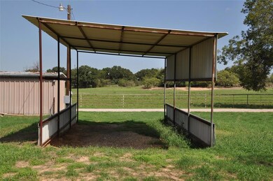 1017 County Road 4699, Boyd, TX 76023 - photo 5