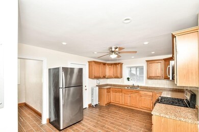 40 Waumbeck St unit 2, Dorchester, MA 02121 - photo 5