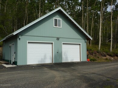 Pinochle detached garage