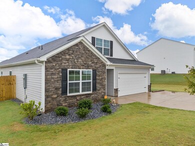 7070 Luna Mae Ct, Boiling Springs, SC 29316 - photo 2