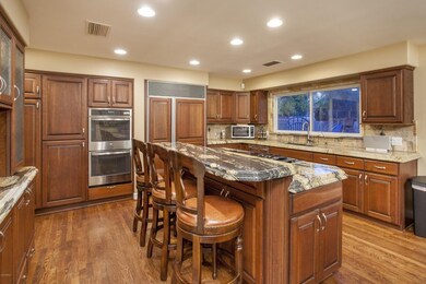 Gourmet Kitchen