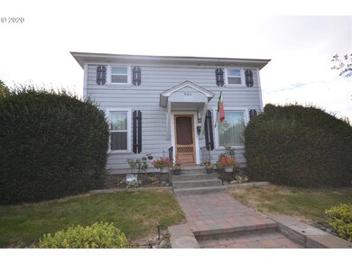 420 W 10th St, the Dalles, OR 97058 - photo 2