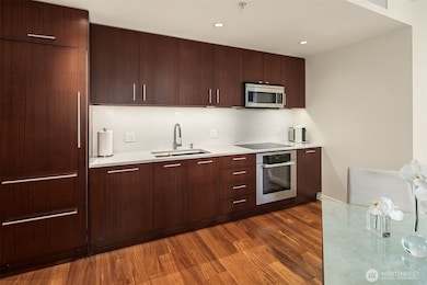 Bellevue Towers unit 2009, Bellevue, WA 98004 - photo 5