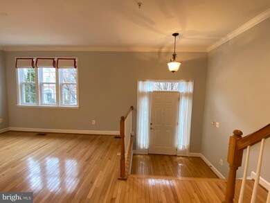 640 Cedar Spring St, Gaithersburg, MD 20877 - photo 3