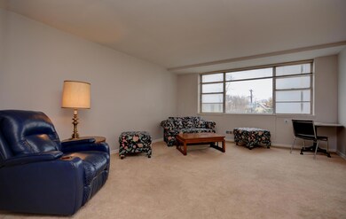 Living_Room_(4)[1]