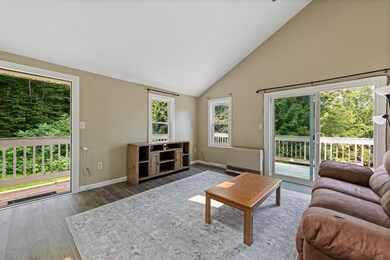 33 Plaza Village Rd unit D, Plymouth, NH 03264 - photo 4