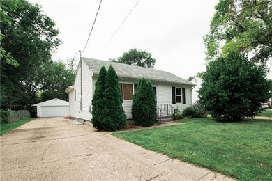 4016 56th St, Des Moines, IA 50310 - photo 2